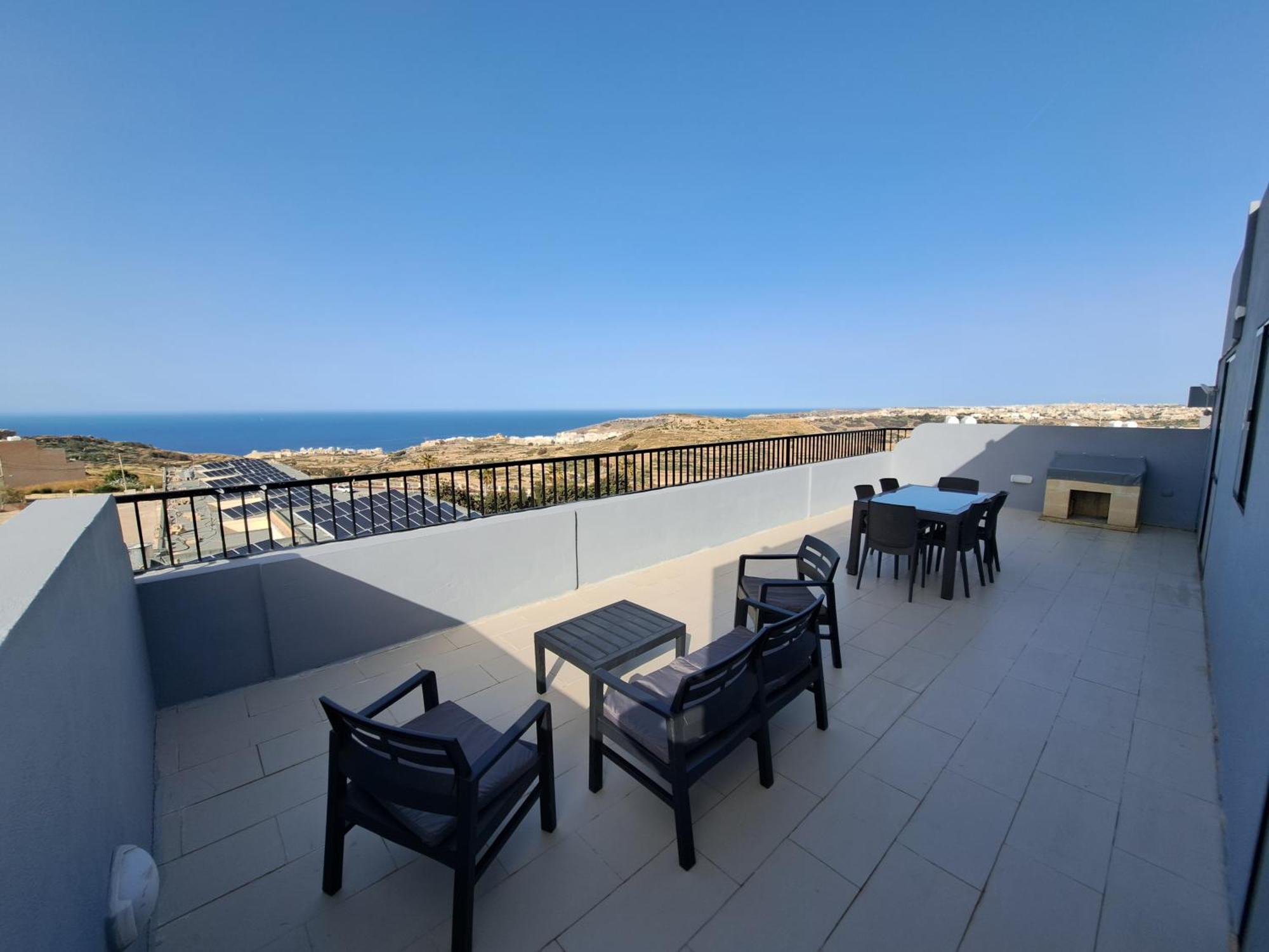 Sea View Penthouse Apartment Zebbug  Ngoại thất bức ảnh